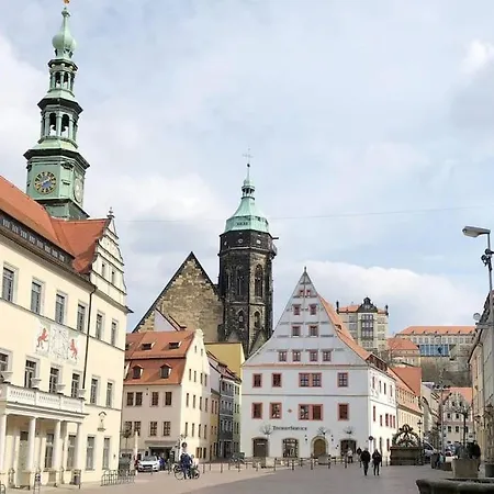 Modernes Studio Im Herzen Pirnas Exterior foto